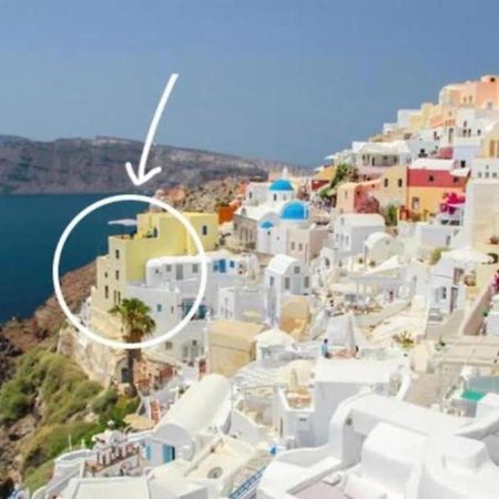 Hanging At The Top Of The World Apartment Oia  Exterior photo